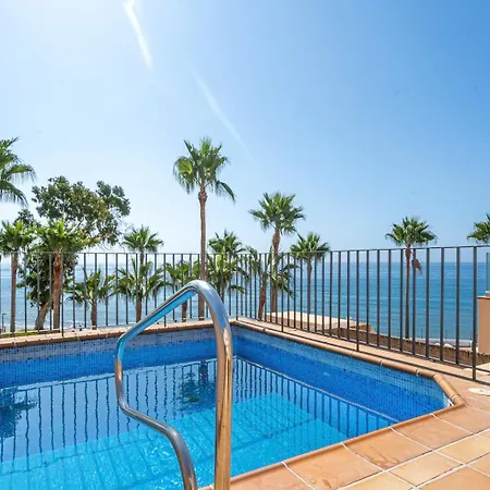 Apartment Beautiful Beachfront Estepona