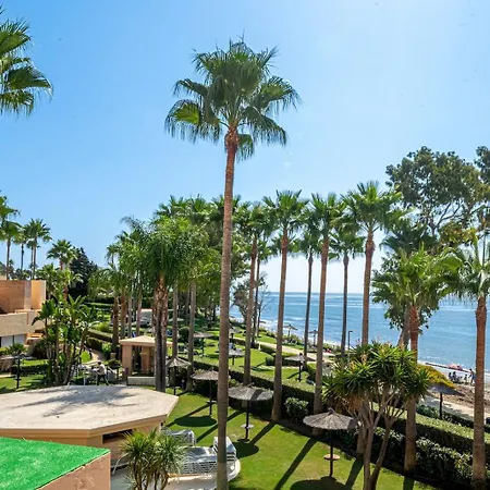 شقة Beautiful Beachfront إِستيبونا